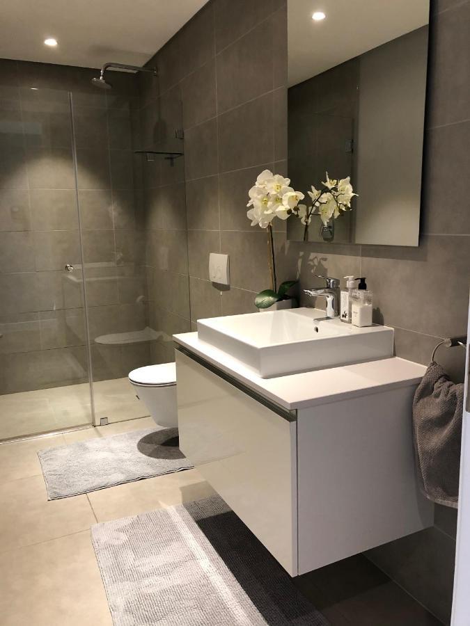 Greenpoint Designer Apartment Near Stadium & Waterfront كيب تاون المظهر الخارجي الصورة
