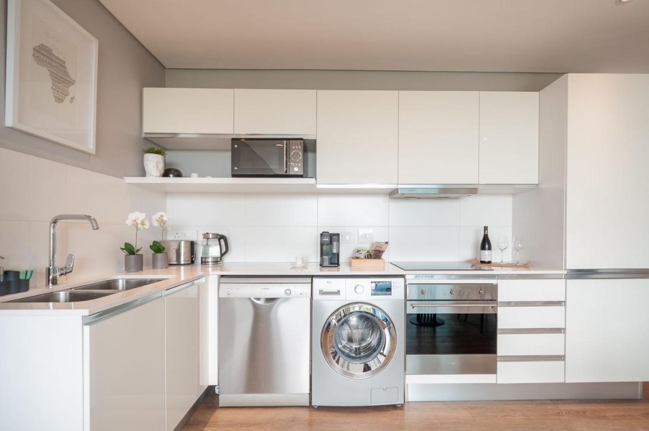 Greenpoint Designer Apartment Near Stadium & Waterfront كيب تاون المظهر الخارجي الصورة
